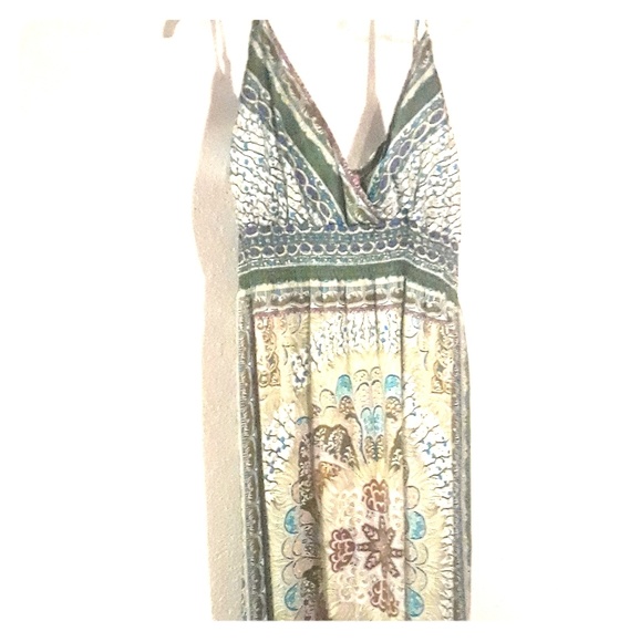 I have loss some weight and the dress doesn't fit. - Picture 1 of 3